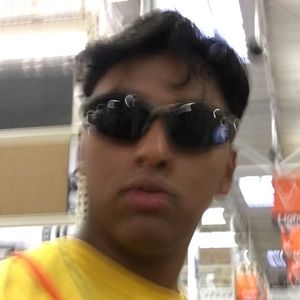 Meet your Posher, Moises